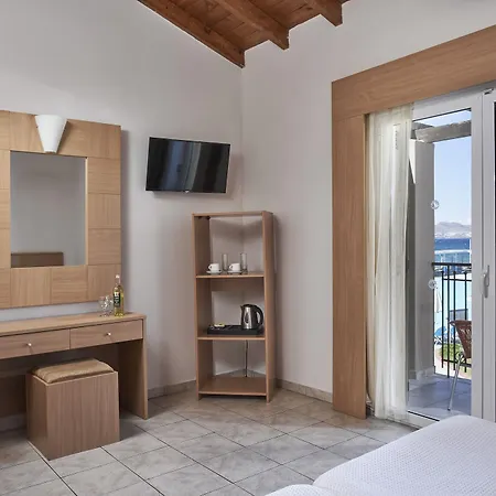 White Olive Marine Aquapark 4* Тигаки