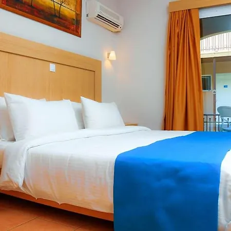 White Olive Marine Aquapark Отель Тигаки