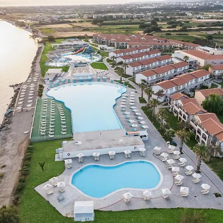Отель White Olive Marine Aquapark 4*