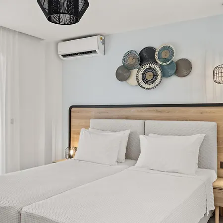 White Olive Marine Aquapark Отель Тигаки