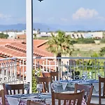 Hotel White Olive Marine Aquapark 4*
