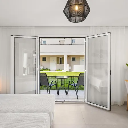 White Olive Marine Aquapark 4*