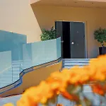 White Olive Marine Aquapark Hotel 4*