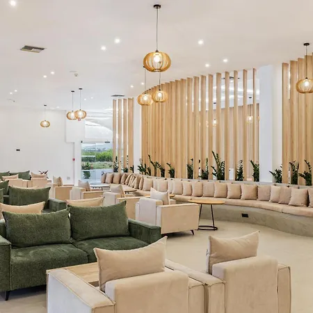 White Olive Marine Aquapark Hotell 4*